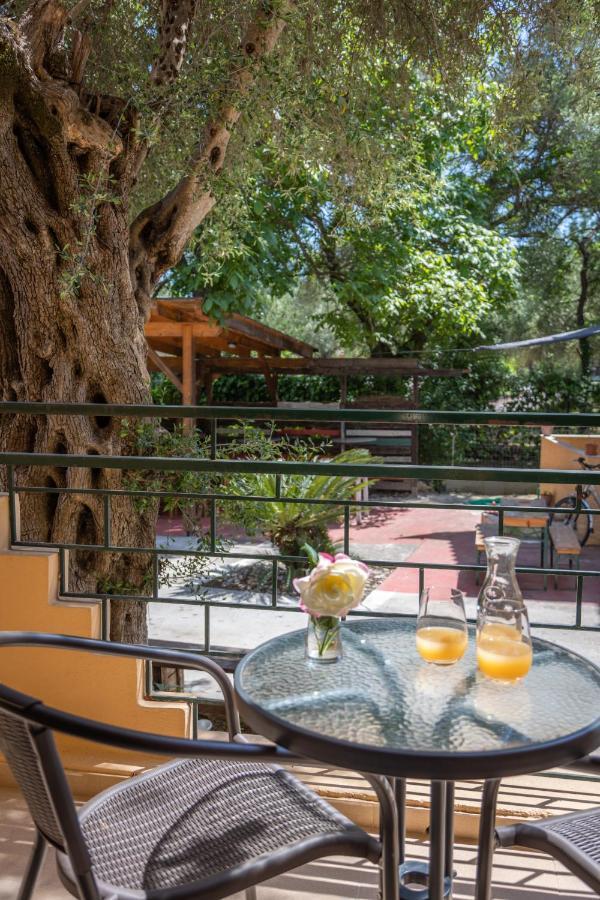 Wilde Rose Hotel Dassia  Bagian luar foto