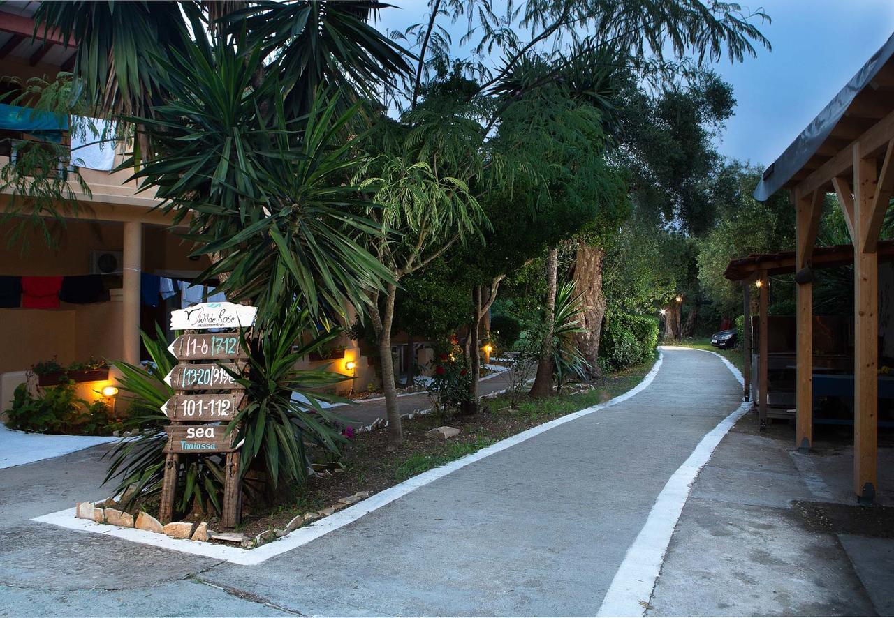 Wilde Rose Hotel Dassia  Bagian luar foto